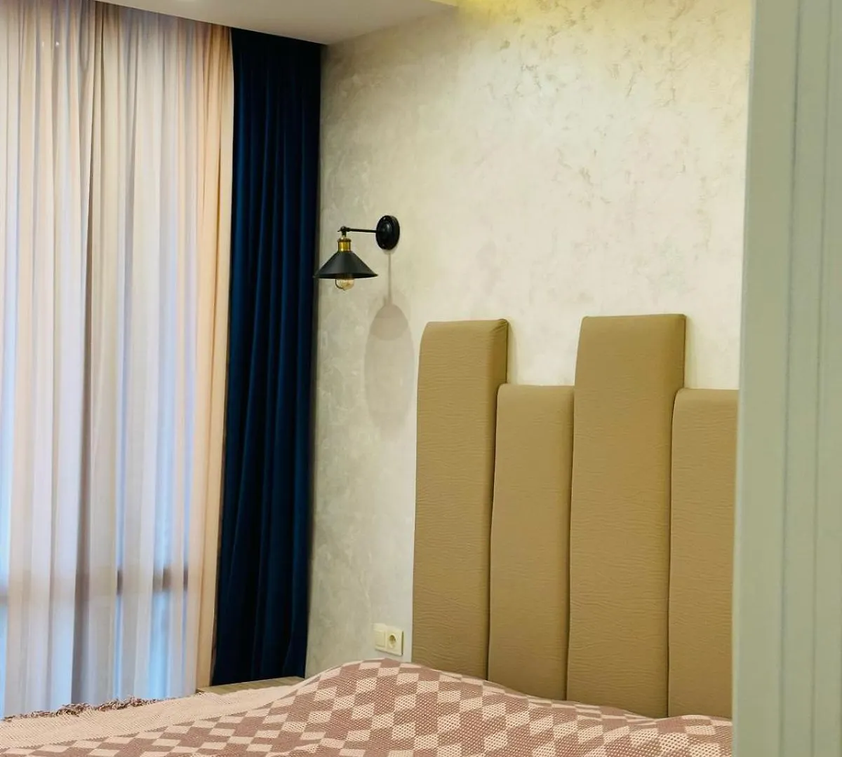 Dar Building Vip Apartment Batumi 0*,